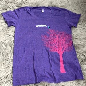 Women’s Dave Matthews Band tour shirt. Never worn. Size medium